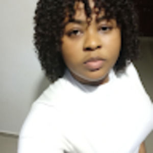 Meet your Posher, Daniella